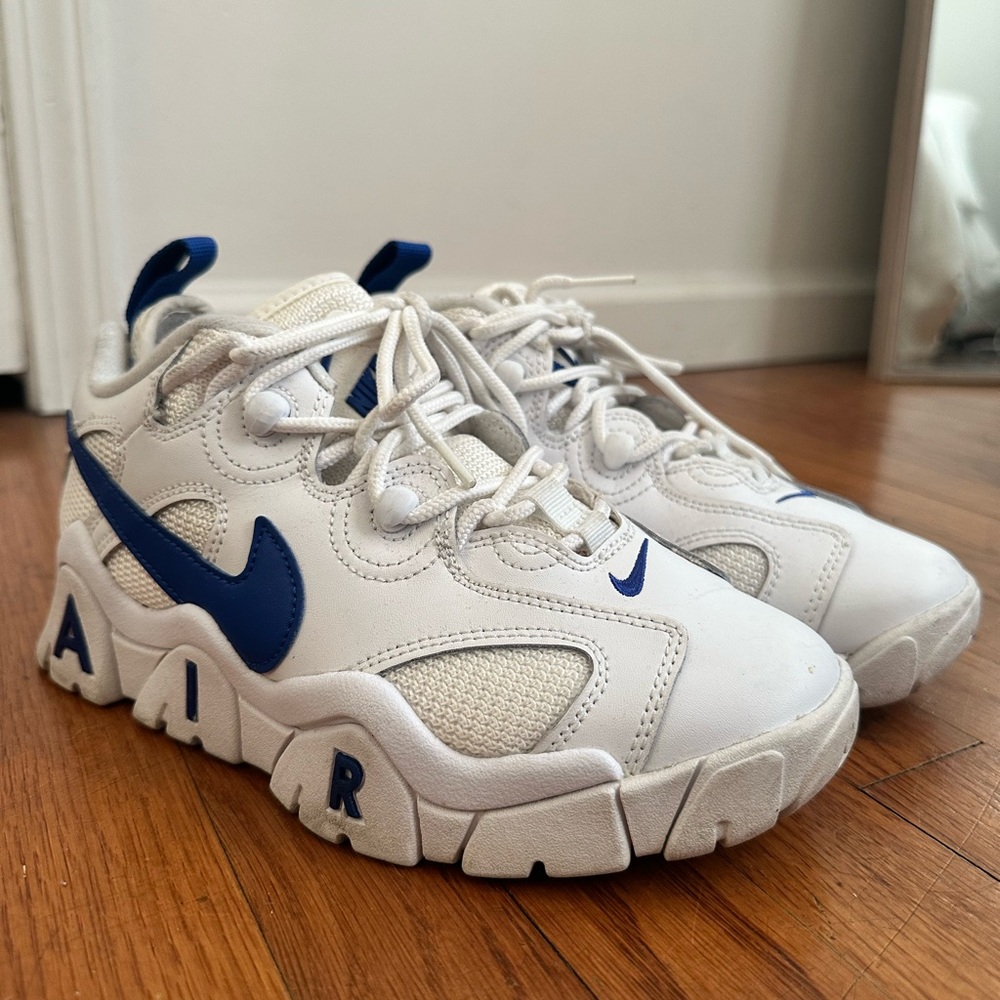 Size 4.5 Nike Air Barrage Low White Hyper Blue